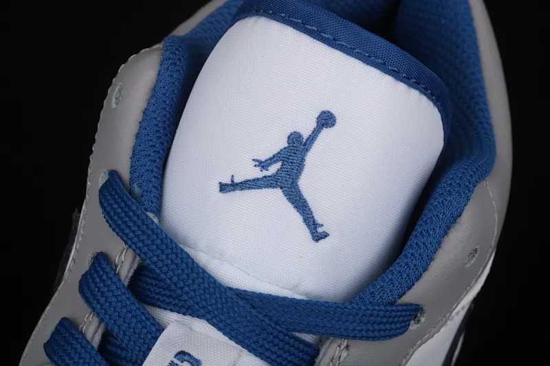 All categories Air Jordan Jordan series basketball shoes Air Jordan 1 Low Air Jordan 1 Low Shadow AJ1 Joe 1 gray blue and white first layer low-top cultural and leisure sports sneakers 553558-103